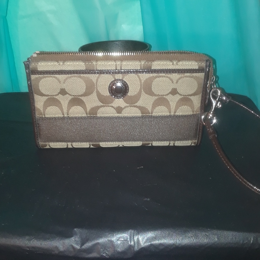 COACH LEATHER WALLET